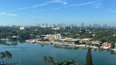 Room in Miami Beach  Main Photo