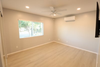 Large private room for rent  Main Photo