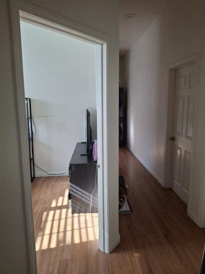 1 private bedroom 1 private bathroom with garage Main Photo