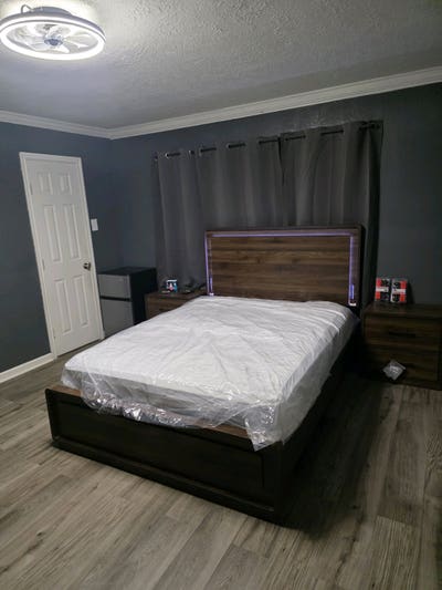 Female tenants only, no felons, 1 room for rent Main Photo