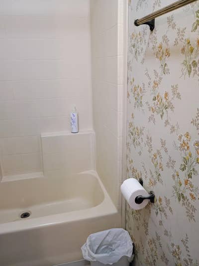 Private room, private bathroom, kitchen privilege. Main Photo