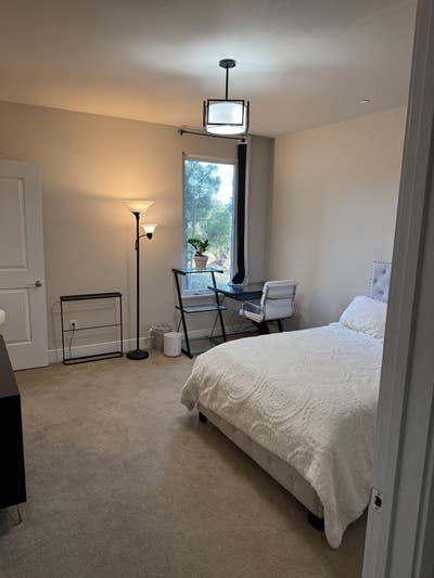 Junior Master Suite for Rent Main Photo