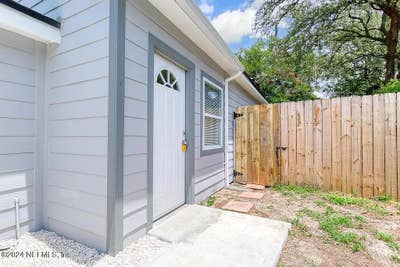 Live in Arlington Hills Main Photo