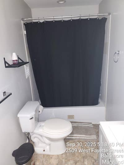 Live in Shipley Hill, a 2 minute walk to transit s Main Photo