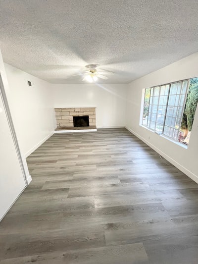 Spacious Private Master Bedroom with Private Bath Main Photo