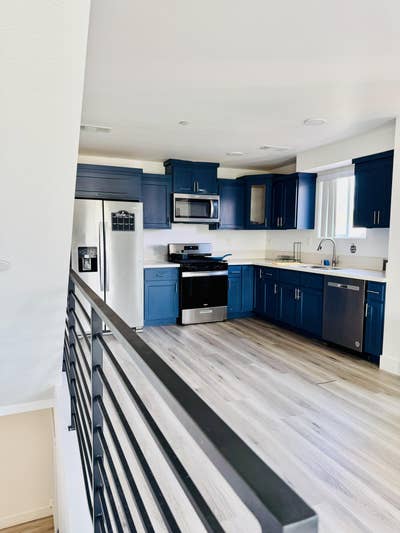 All-Inclusive Stylish, Fully-Furnished Room Shares Main Photo