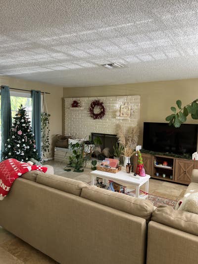 Private bedroom available for rent! (North Hills) Main Photo