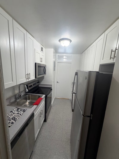 Bright Beautiful Room Main Photo