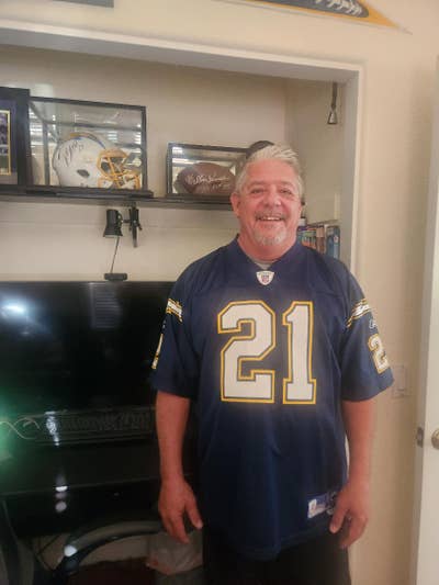 Room wanted in Oceanside, CA Main Photo