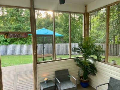 Home w/ 3 private rooms inc.,& large shared areas! Main Photo