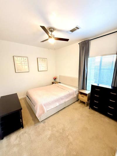 Quiet and safe neighborhood close to Hospitals an Main Photo