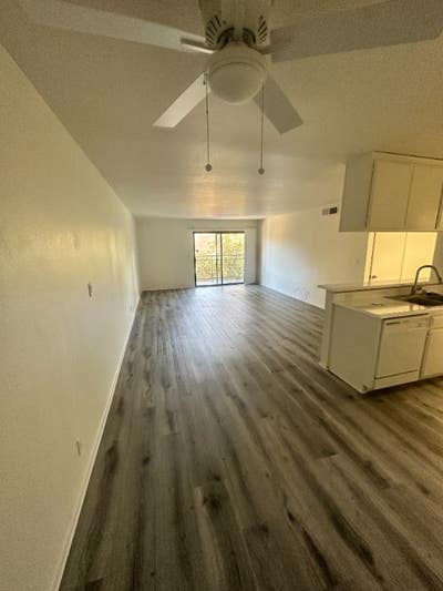 Move in special! Spacious 1 Bed Bath in Van NuysCA Main Photo