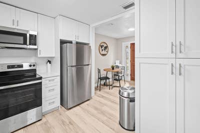 Newly Remodeled, Free Laundry, Near Hospitals, Main Photo