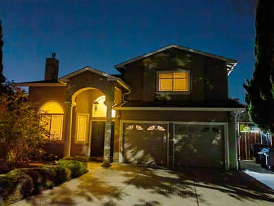 Big, cosy bedroom near Google available  Main Photo