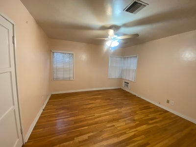 Room available in beautiful Altadena  Main Photo