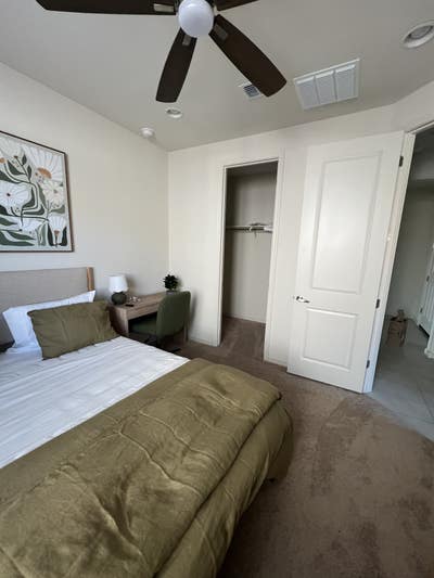 Room for rent in North Peoria Main Photo