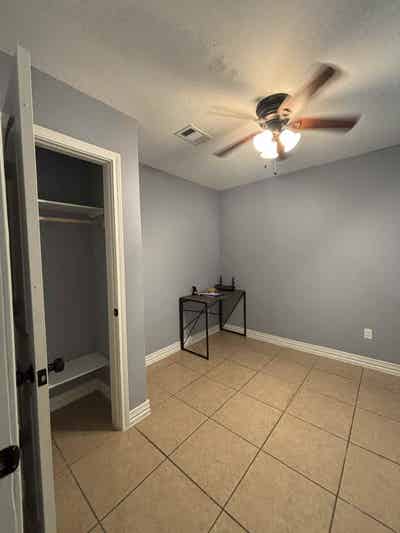 Private room for rent Main Photo