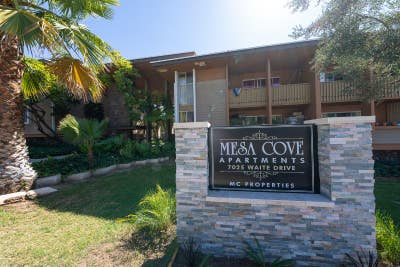 Washer and Dryer in beautiful Remodeled 1B Unit Main Photo