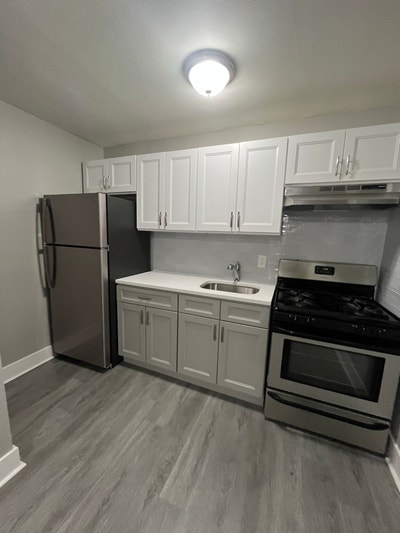 Beautiful One Bedroom Now Available In Orange For  Main Photo