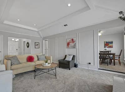 Modern & Spacious Home in Quiet Grand Prairie Neig Main Photo