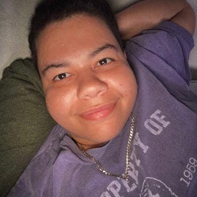 Professional Female seeks a small or large room Main Photo