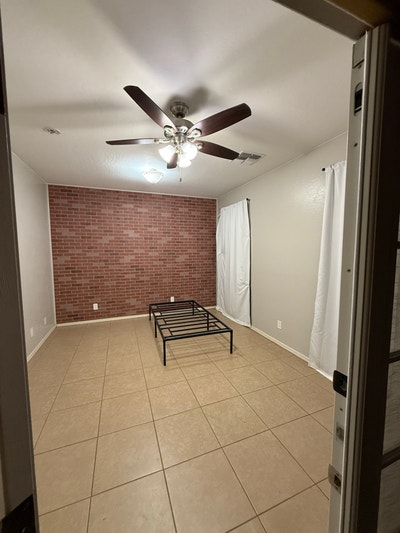 Main Floor Private Room for Rent with Shared Batha Main Photo