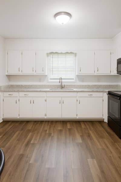  Cozy and Bright College Park Home | Fully Furnish Main Photo