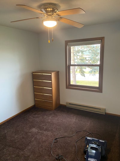 Room for rent $200 everything included  Main Photo