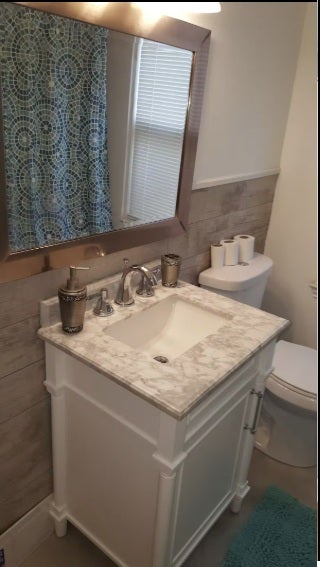 Furnished room for rent in West Detroit  Main Photo