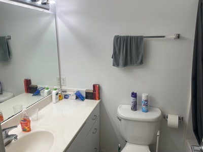 Apartment room on the Downtown Mall! Main Photo