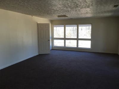 Remarkable Value. Unbeatable Location Main Photo