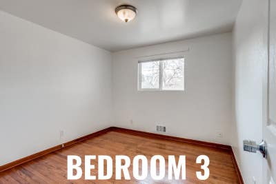 Affordable Co_Living Room Available in Vibrant We Main Photo