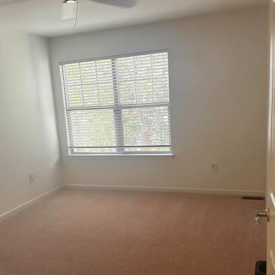 Private Rooms For Rent  Main Photo