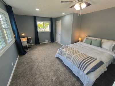 Bright & Modern Room For Rent | Great Location Main Photo