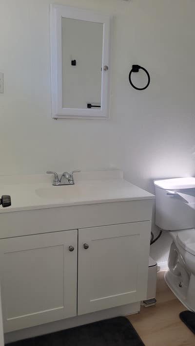 Fully Renovated Studio w/ Private Entrance Main Photo