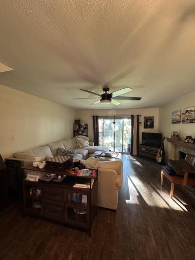 Room right by Lake Murray  Main Photo