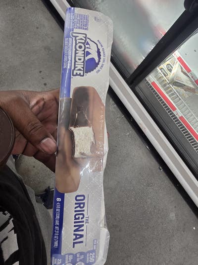 Room wanted in Los Angeles, CA Main Photo