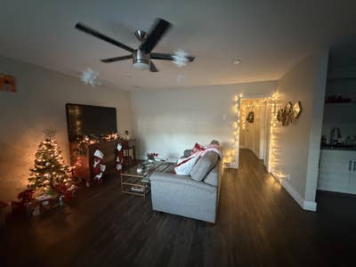 Half a room for rent (2 bedroom, 2 bathroom apt) Main Photo