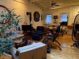 Classic artist's downtown loft Main Photo