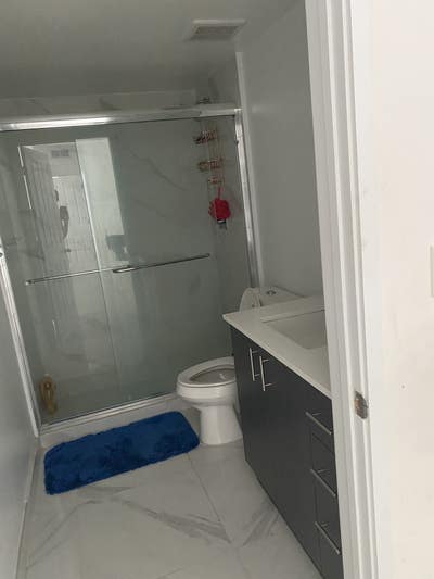 Private Room for Rent in Spacious Apartment Main Photo