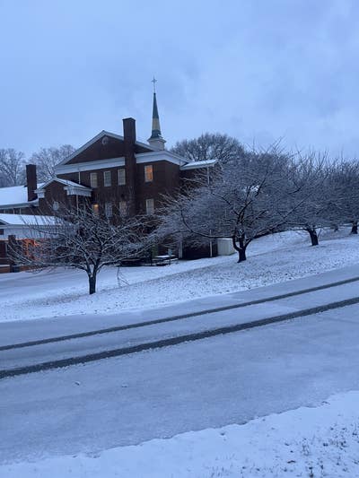 Beautiful one bedroom suite Main Photo