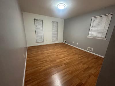 Big Private Bedroom (All Utilities and High_speed  Main Photo