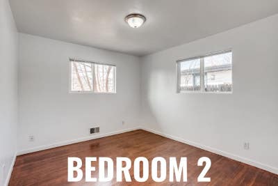 Affordable Co_Living Room Available in Vibrant We Main Photo