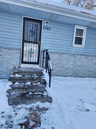 Home out of a magazine!  Main Photo