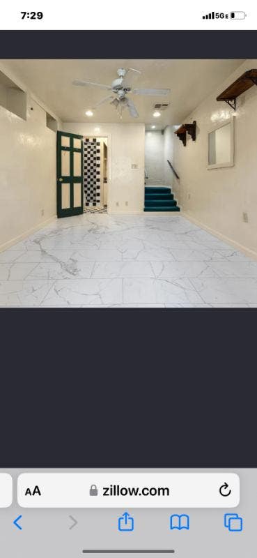 Private StudioPrivate entrance. Main Photo