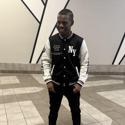 Room wanted in Newark,NJ Main Photo