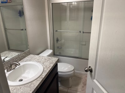 Private Room for Rent – Available Now Main Photo