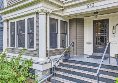 Charming Condo Near Downtown (1bd plus bonus space Main Photo