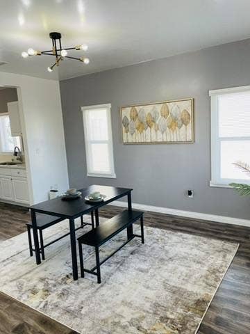 Live in South Los Angeles, a 2 minute walk to tran Main Photo