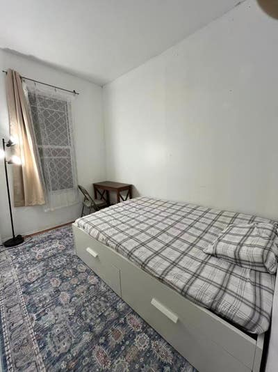 Furnished Private Room in Chinatown / LES Main Photo